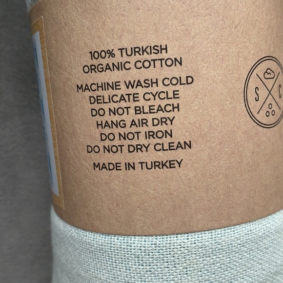 SOLD - Sandcloud Nesting Turtles Beach Towel NWT - Picture 5 of 6